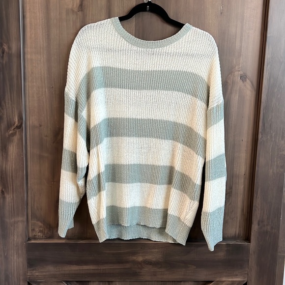 Adorable trendy lightweight striped sweater - Picture 3 of 4